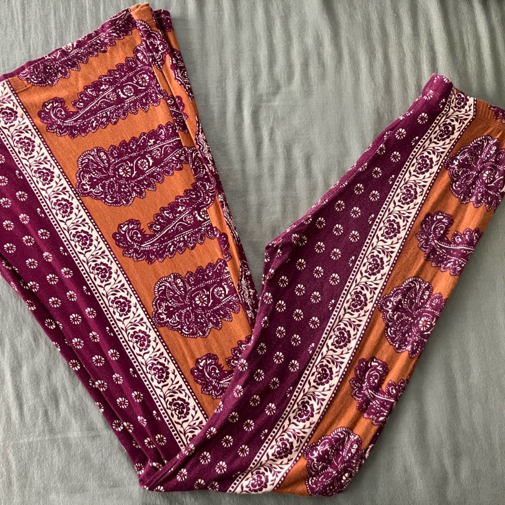 Novella royale Janis flares